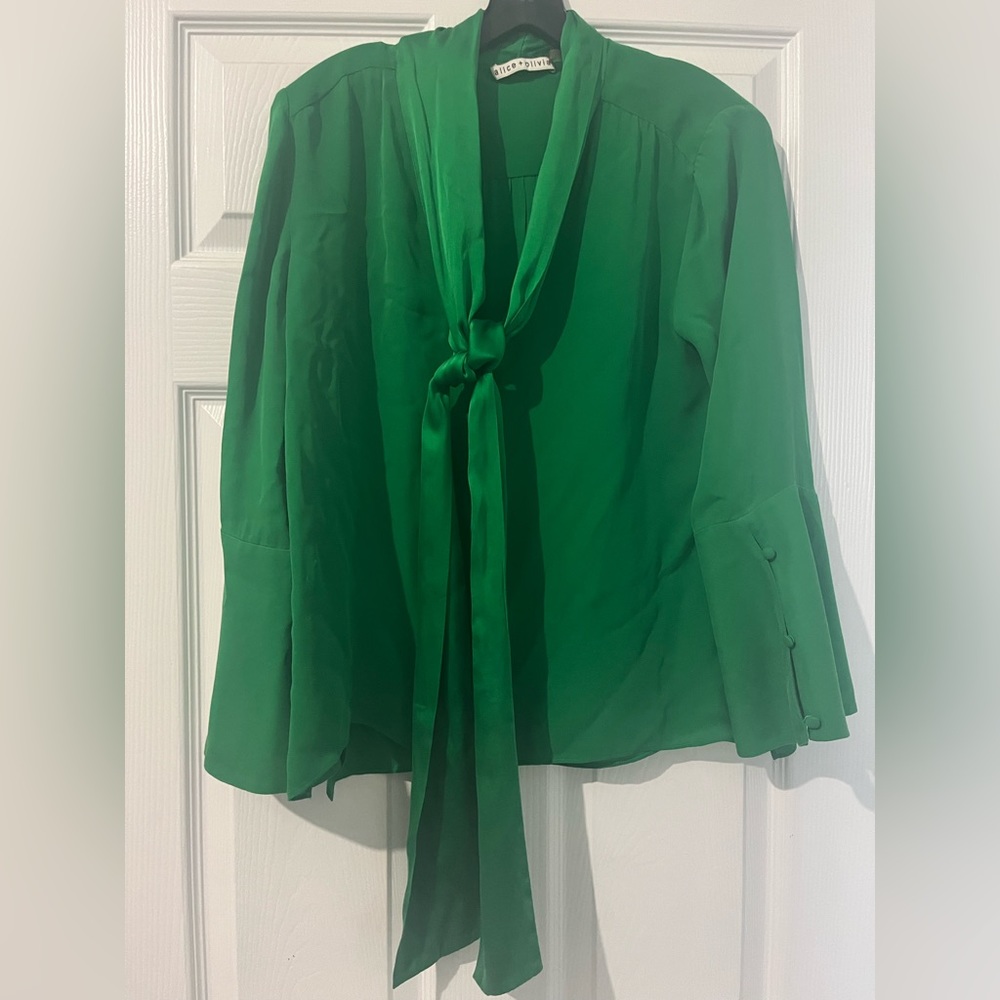 Alice + Olivia - Meredith Tie-Neck Bell-Sleeve Button-Front Silk Blouse SIZE L